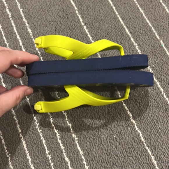 🦈 Old Navy Shark Flip Flops🦈 - Picture 4 of 4